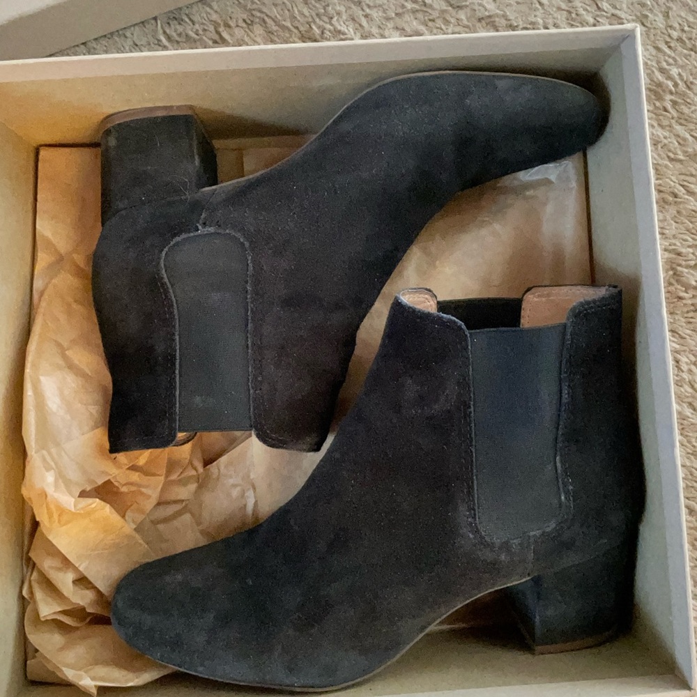 Madewell black suede Chelsea boots